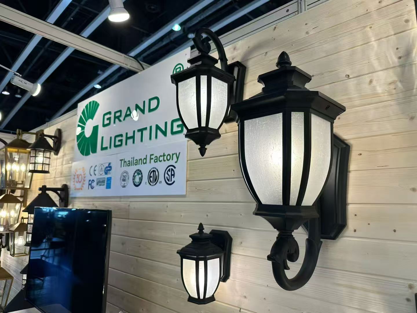 Outdoor Lighting Outdoor Lighting