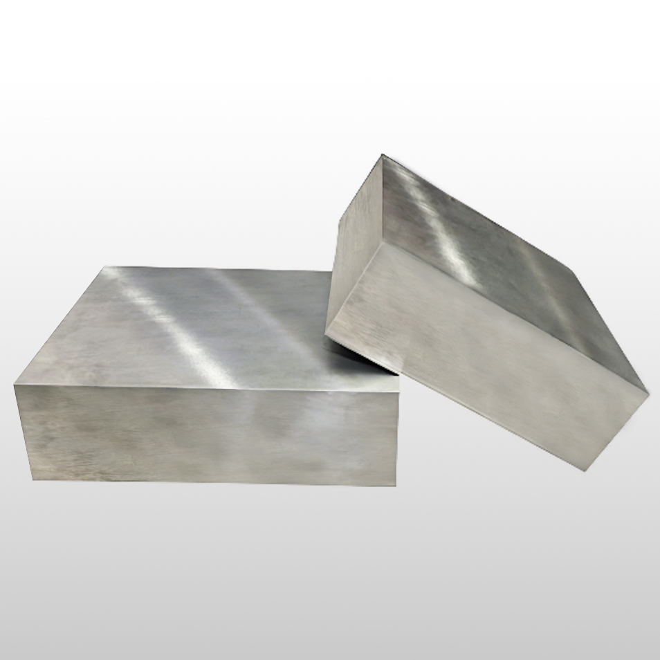 What are the core elements of mold steel selection?