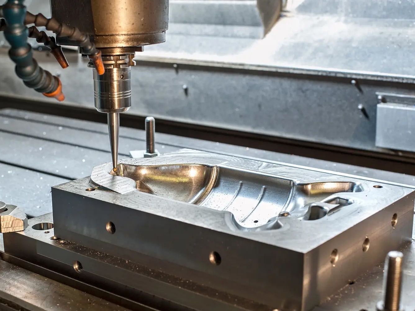 What are the core elements of selecting mold steel materials?