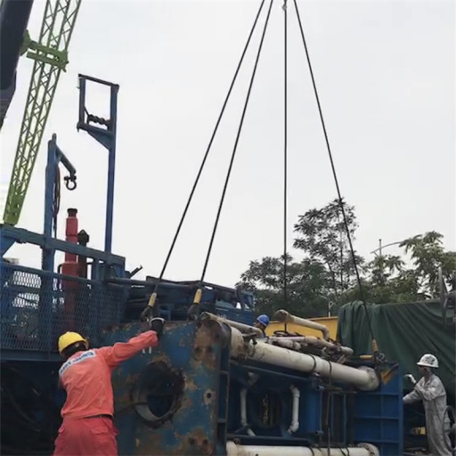 ทีมบริการ SVES บนไซต์บ่อน้ำมัน