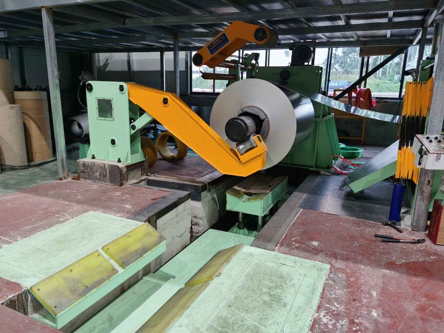 steel slitting machine