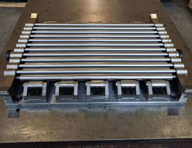precision straightening roller for leveler