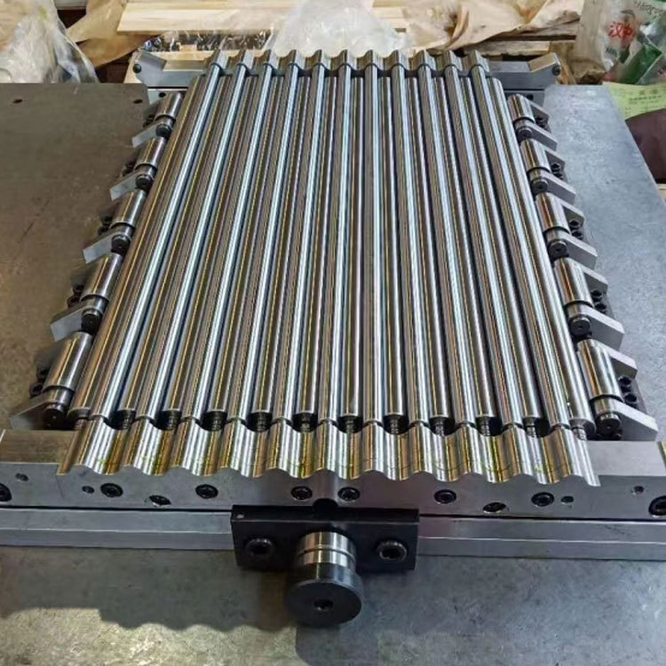 precision straightening roller for leveler