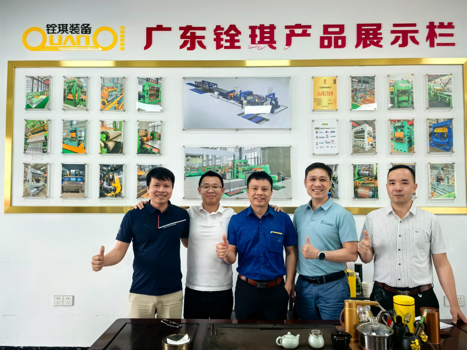 photo-with-customer