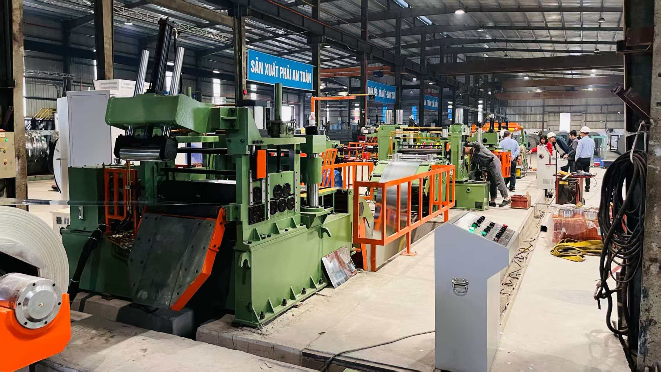 Coil slitting line