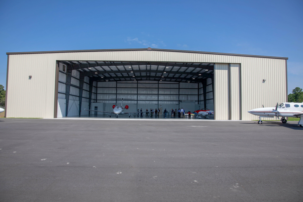 Small Light Metal Aircraft Hangars Building
