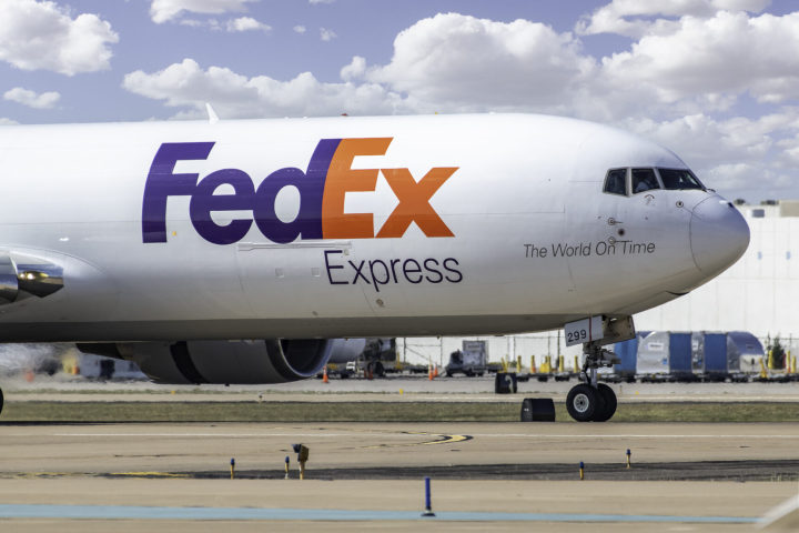 FedEx setzt einige Geld-zurück-Garantien für die Hochsaison aus