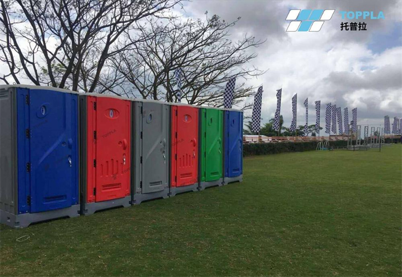 TOPPLA portable toilets used in Scenic