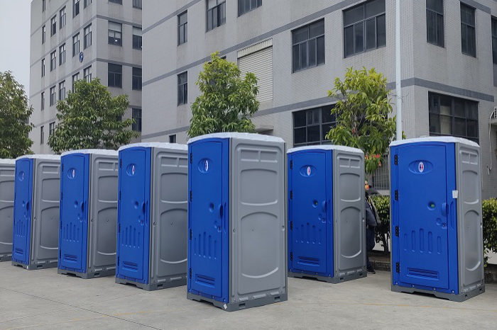 Gaano kadalas Linisin ang Iyong Porta Potty Rental: Ang Depinitibong Gabay