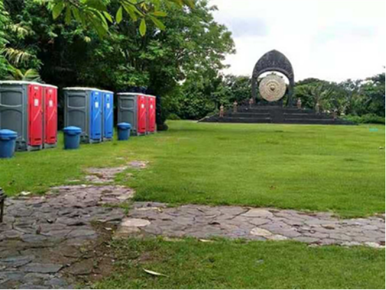 portable toilet cabin