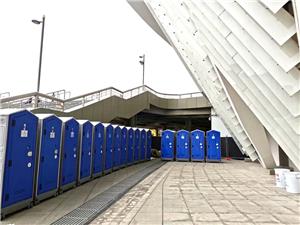 How to Choose the Best Portable Toilet with Shower for Camping