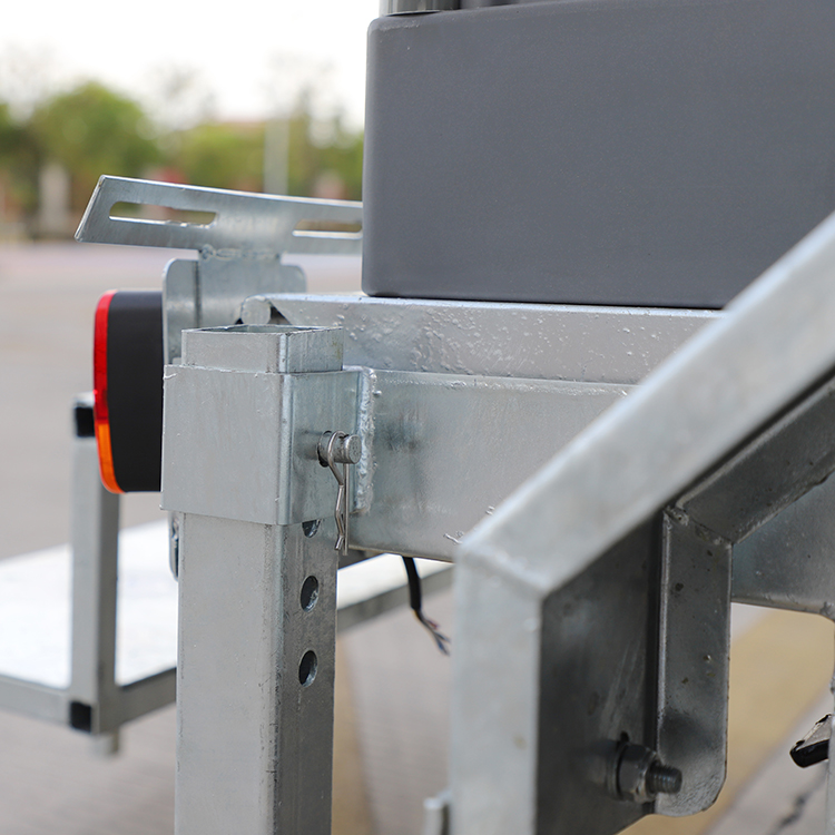 Toppla Vip Mobile Toilet Trailer Luxury Movable Portable Toilet Trailer for Portaloo Outdoor Use