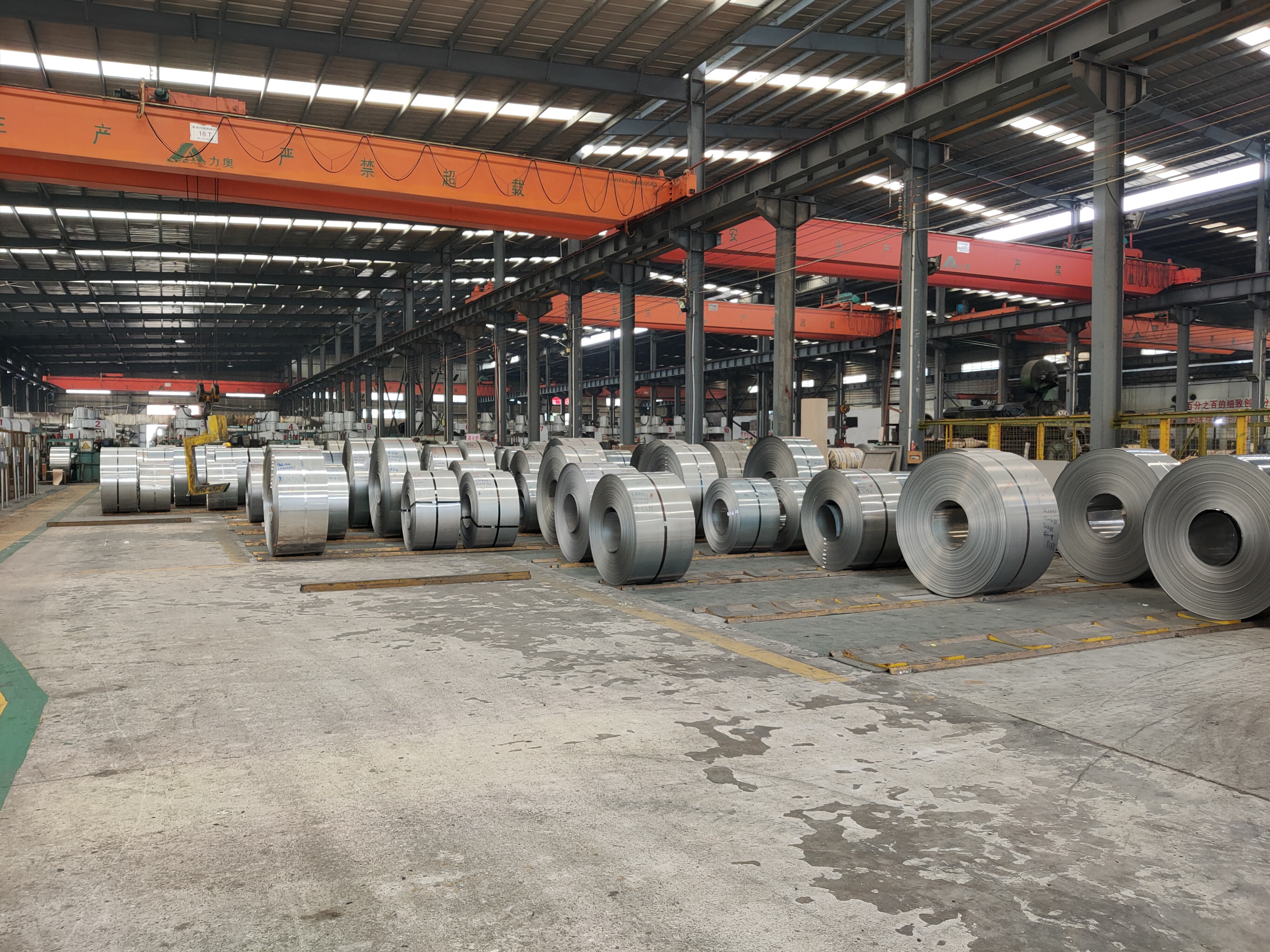 ヨーロッパのステンレス鋼工場は生産を減らし、輸出の好機