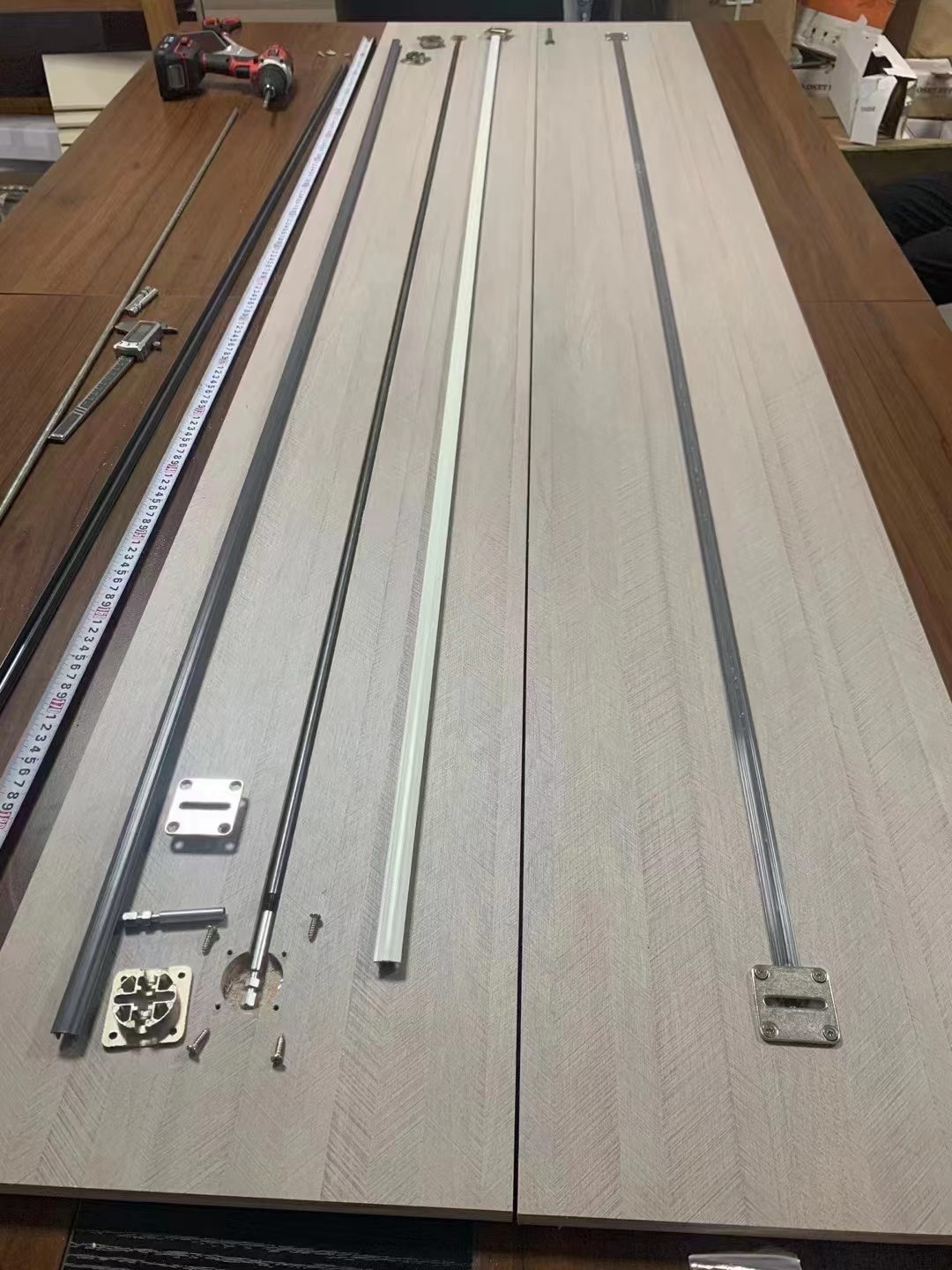 adjustable door straightener