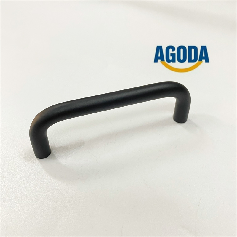 U-shaped black aluminum handle