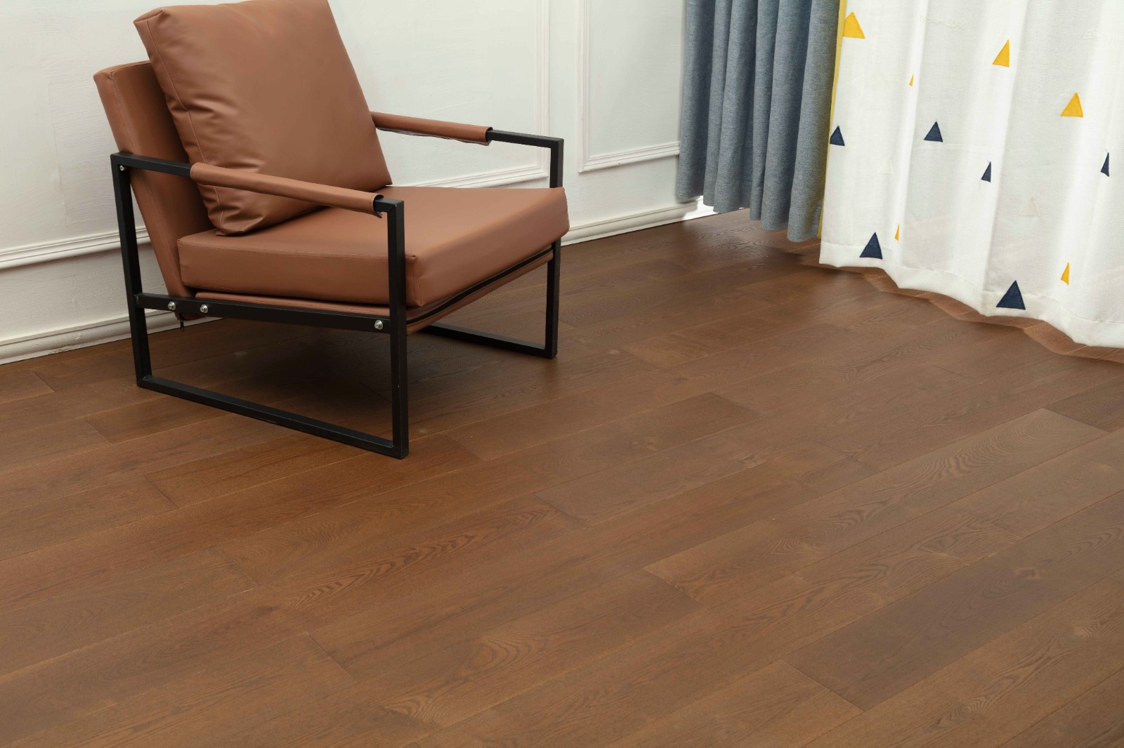 Supply Engineered Wood Floorings E1 Level Real Oak bark Wholesale