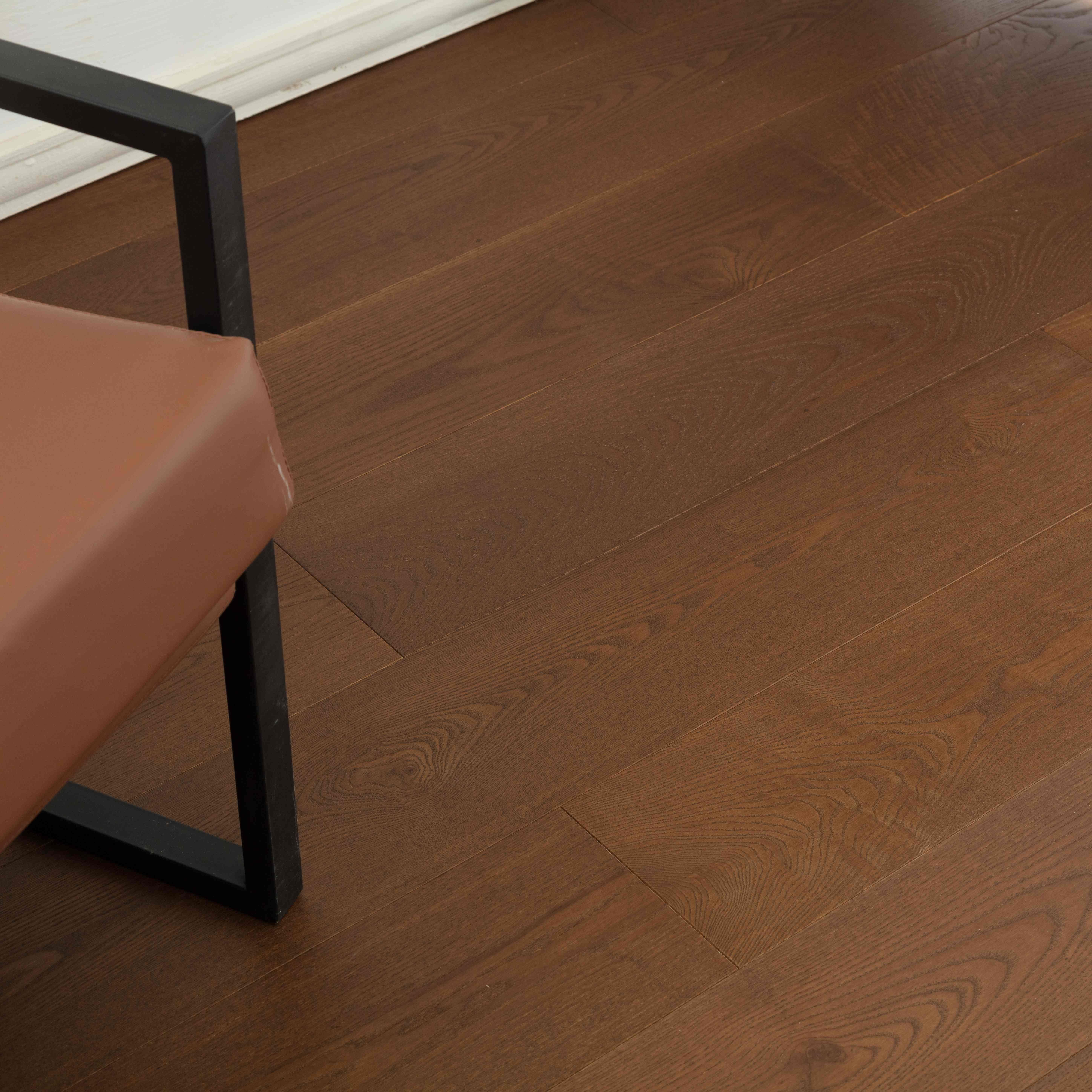 Supply Engineered Wood Floorings E1 Level Real Oak bark Wholesale