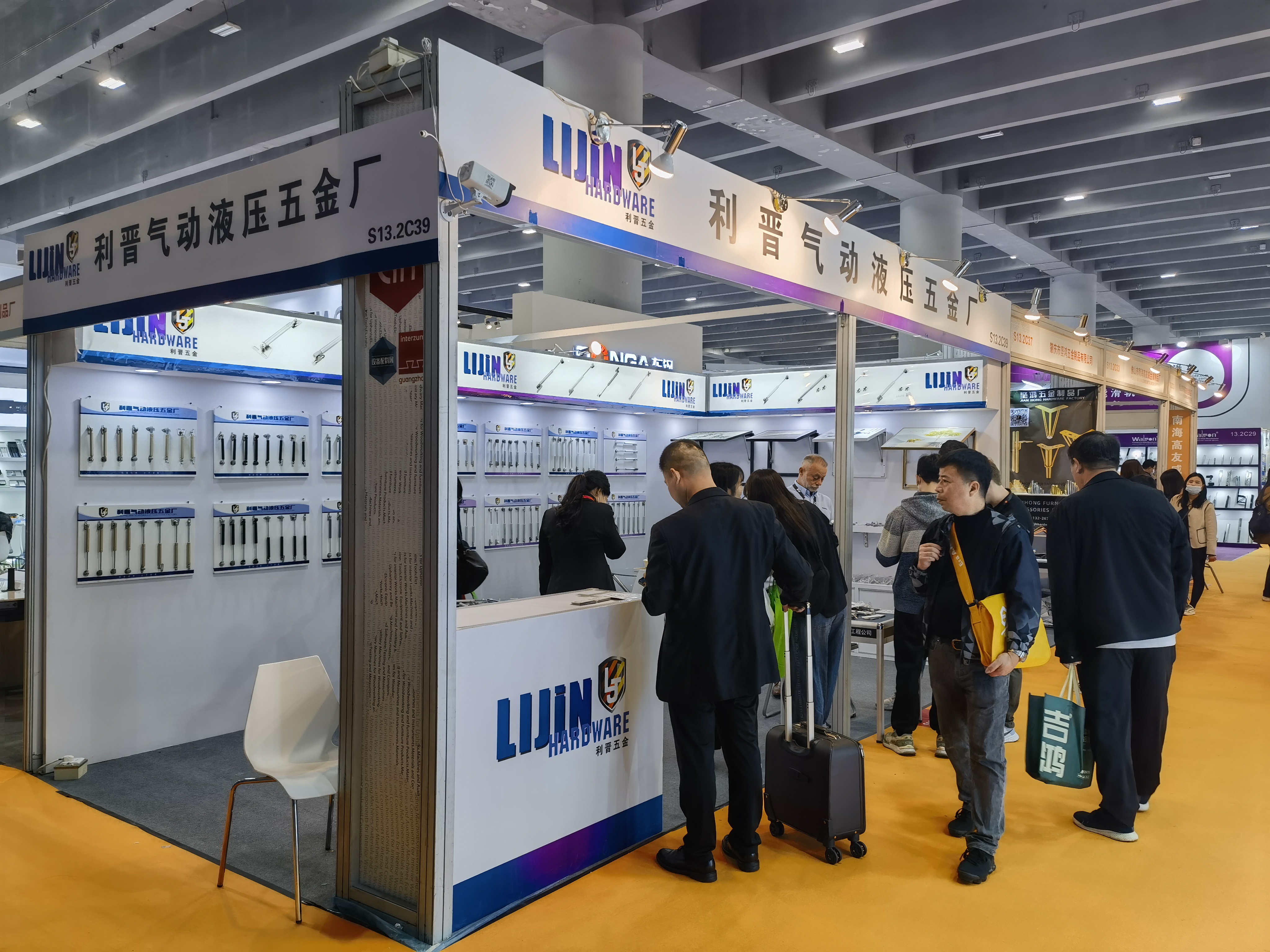 51. Čína Guangzhou International Furniture Expo úplně končí