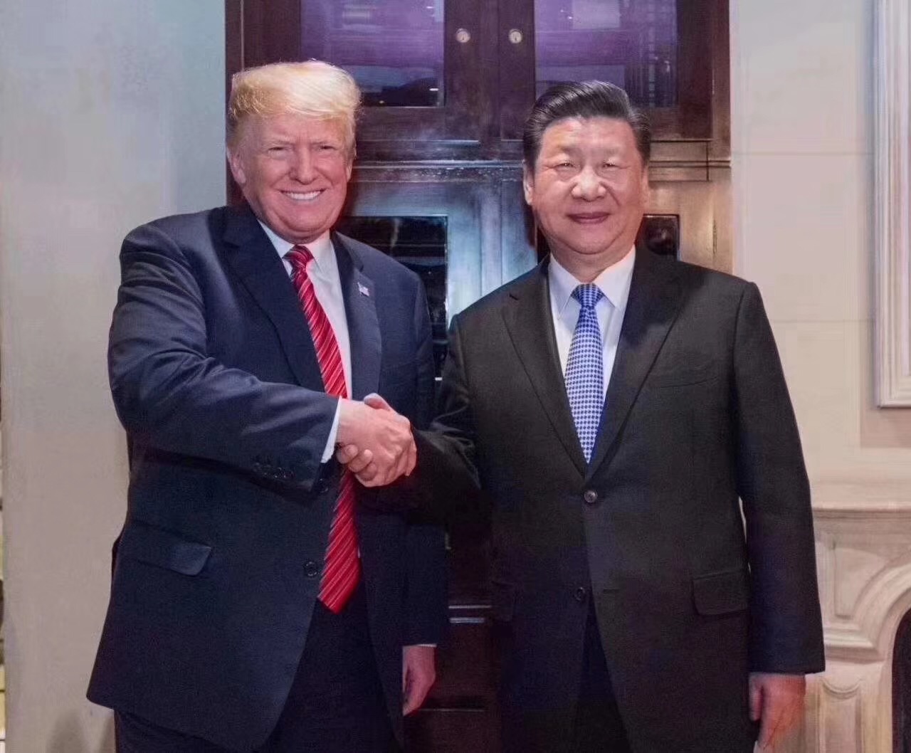 [The historic handshake between Donald John Trump and Xi Jinping]