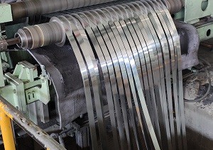 5mm 11mm width DX51d galvanized steel strip for strapping and Corner tape
