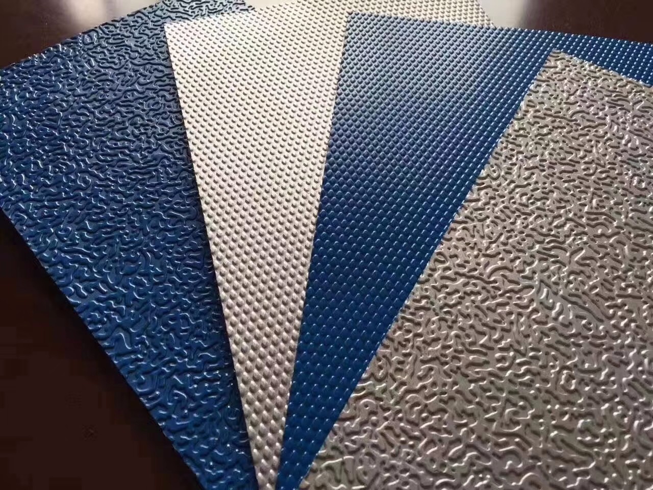 Prepainted galvanized steel coil for roofing sheet PPGI steel sheet colour coated steel coils