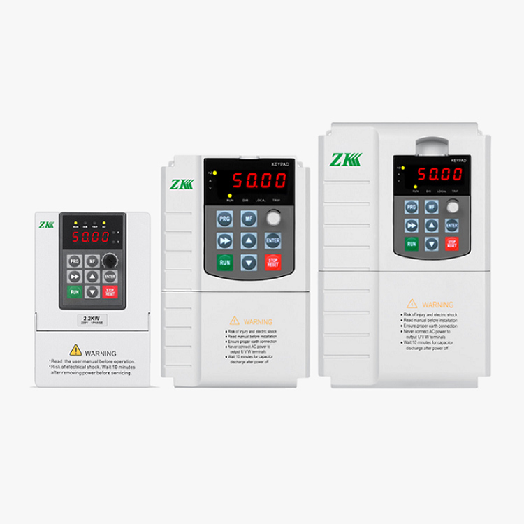 Enkele fase 220V ingang Drie fase 380V uitgang S100 Vectorgestuurde frequentieregelaar