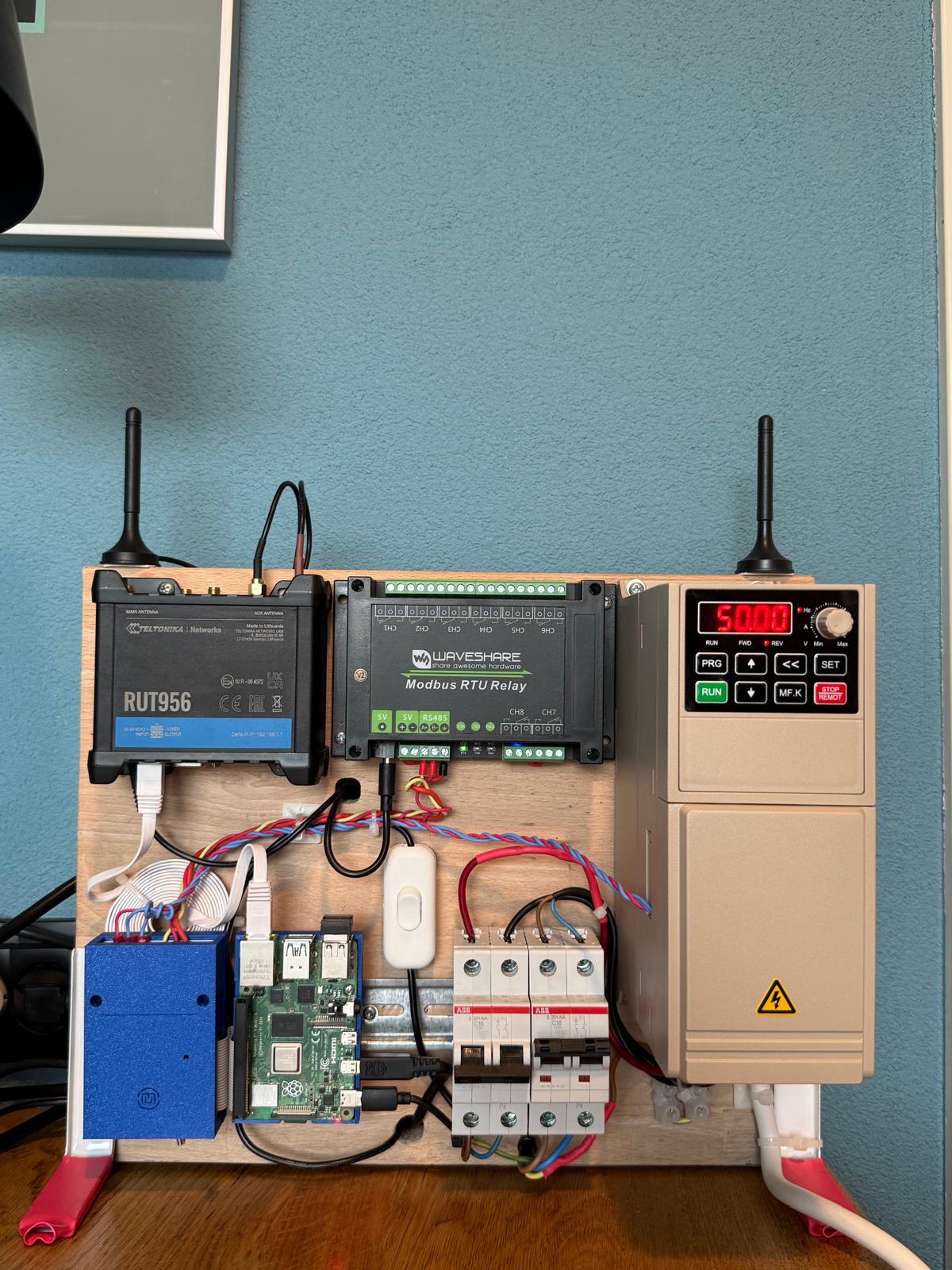 Una reseña entusiasta del uso del variador de frecuencia ZK por parte de los clientes