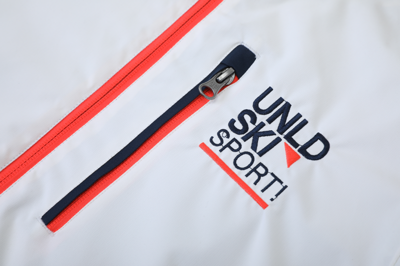 Men's Ski Suit/Ski Jacket Factory Customized Wholesale Price