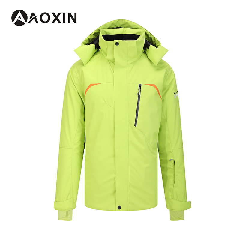 Men's ski jacket is popular in Europe