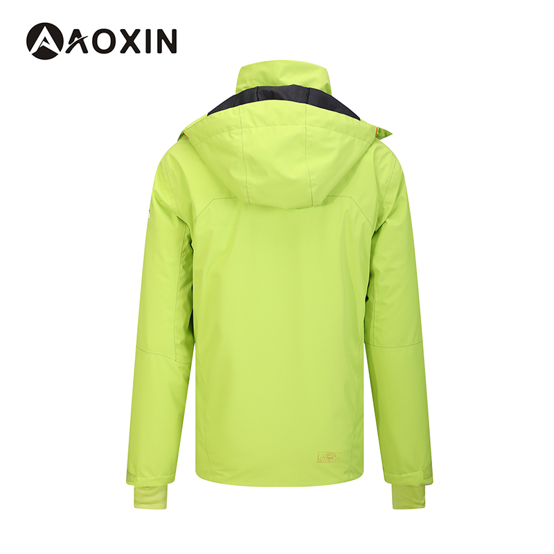 Men's ski jacket is popular in Europe