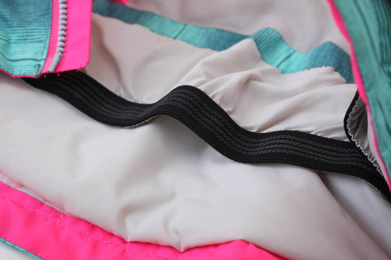 Children's warm and windproof ski jacket