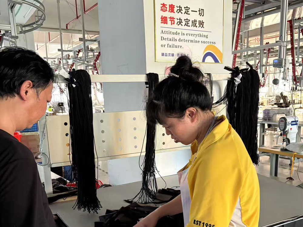 AOXIN Clothing: Responsibility in the Face of Supply Chain Crisis