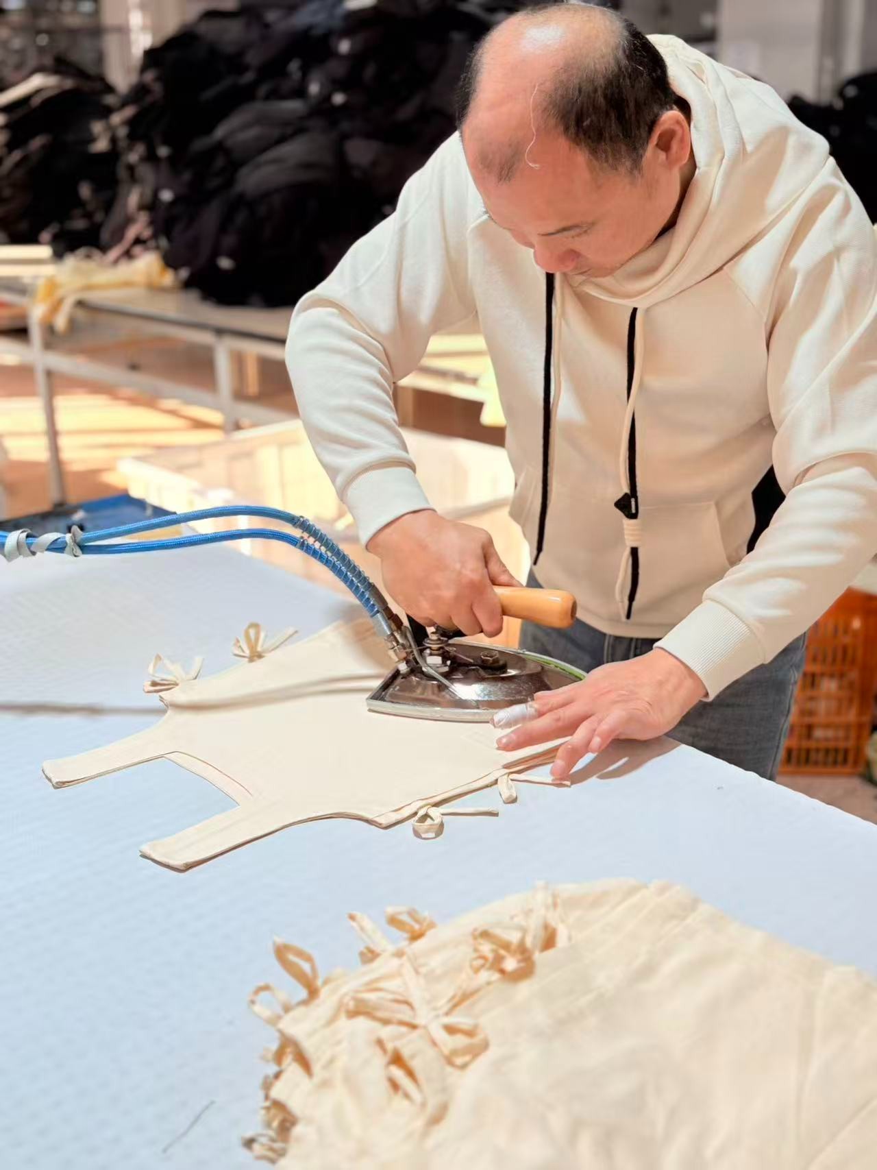 Aoxin Clothing · Cutting Process
