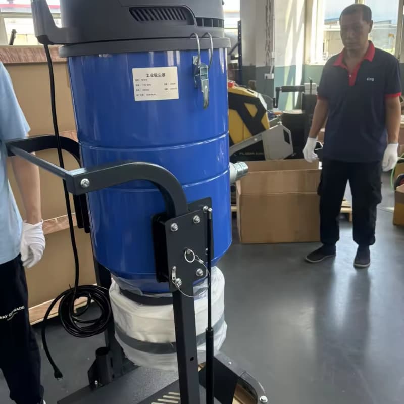 Industrial Vacuum Cleaner Wet & Dry Ground Floor Cleaning Machine