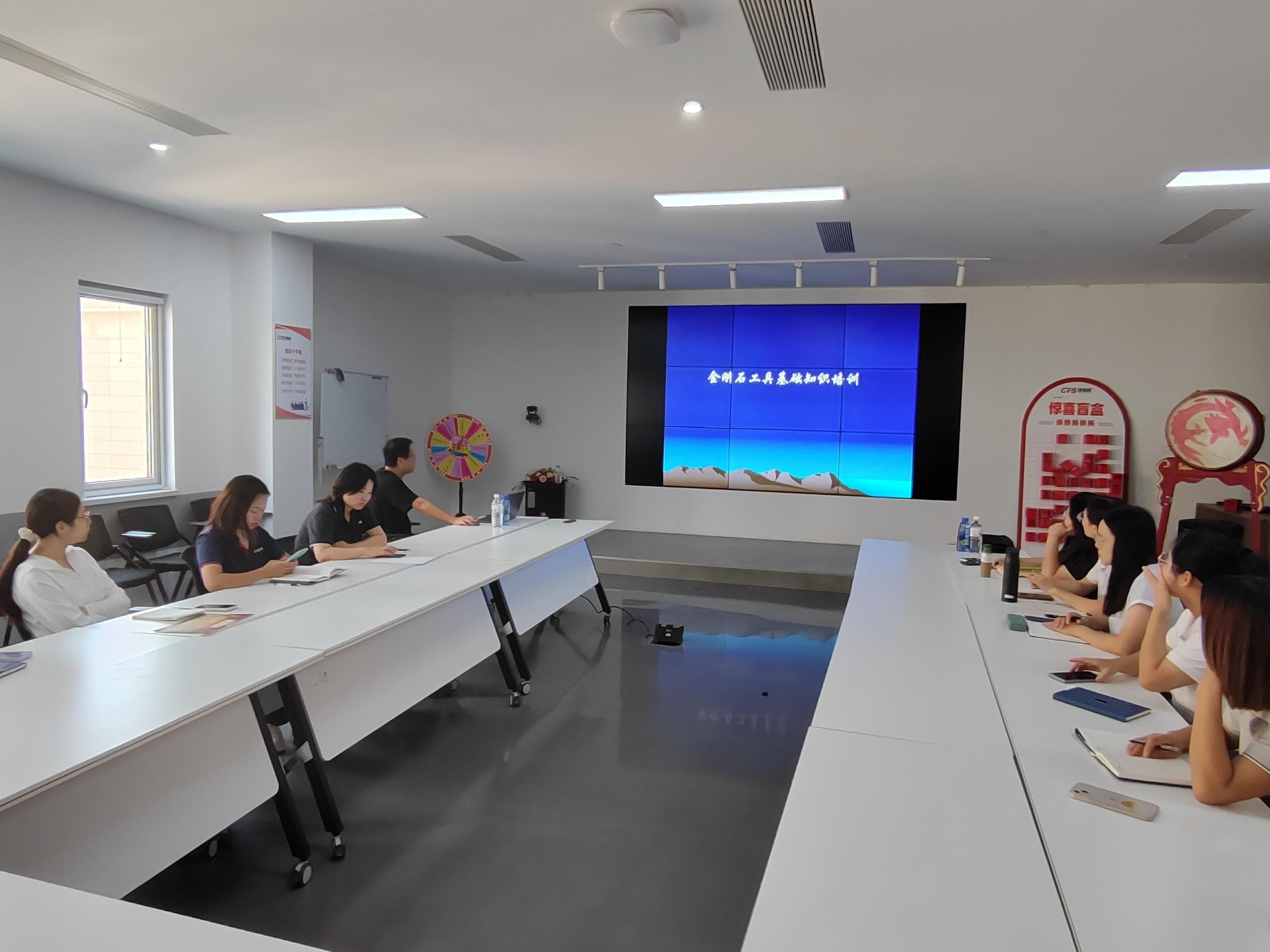 CFS Company held a specialized training session on diamond grinding wheels to strengthen the team's core competitiveness.