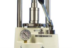 Small high-end tablet press
