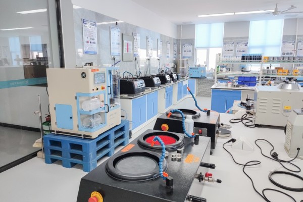 The Role of the Synthetic Leather Polishing Pad in Sample Preparation