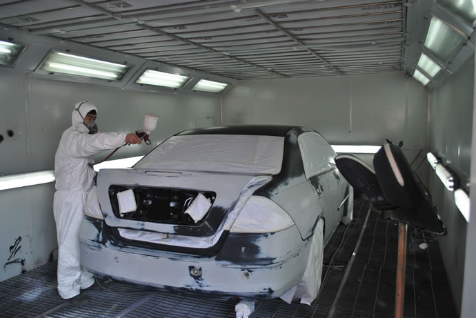 Application of air source heat pump in automobile finish