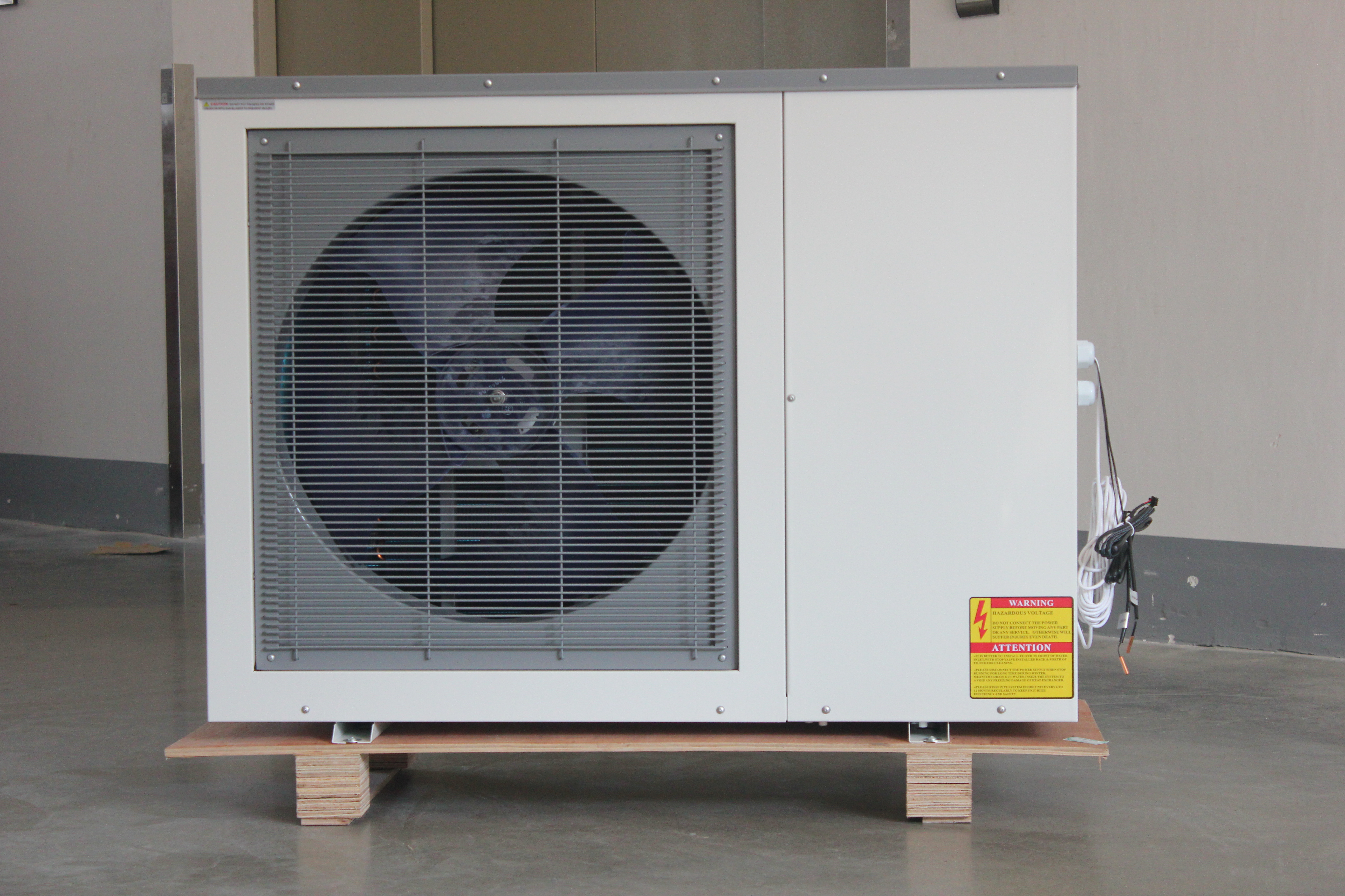 The difference between side outlet and top outlet of air energy heat pumps