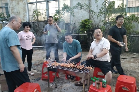 Evento de barbacoa del Festival del Medio Otoño