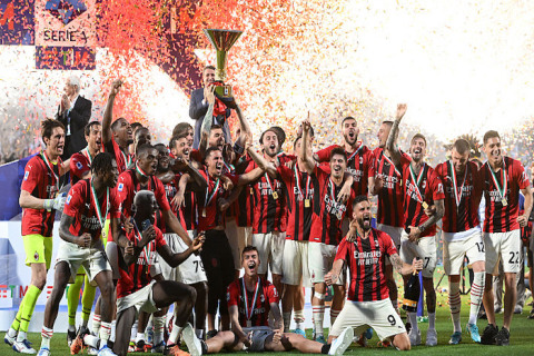 AC Milan asegura su primer título de la Serie A después de 11 años con victoria