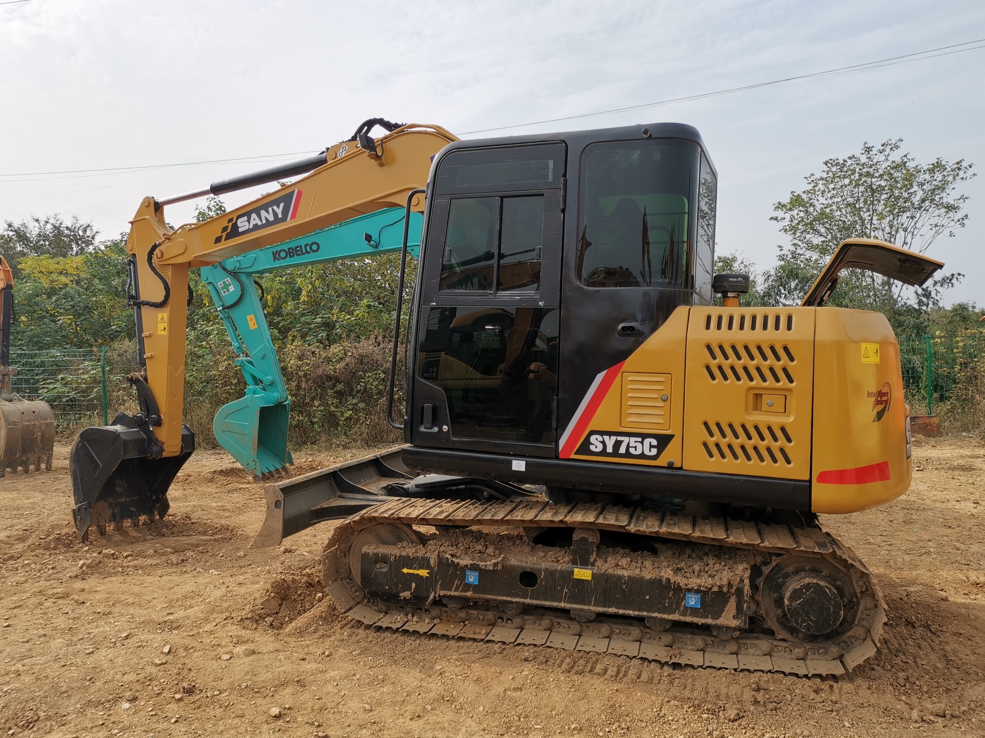 Excavator - Kobelco 20 ton excavator, KOBELCO SK200-6, 200-8 crawler excavator