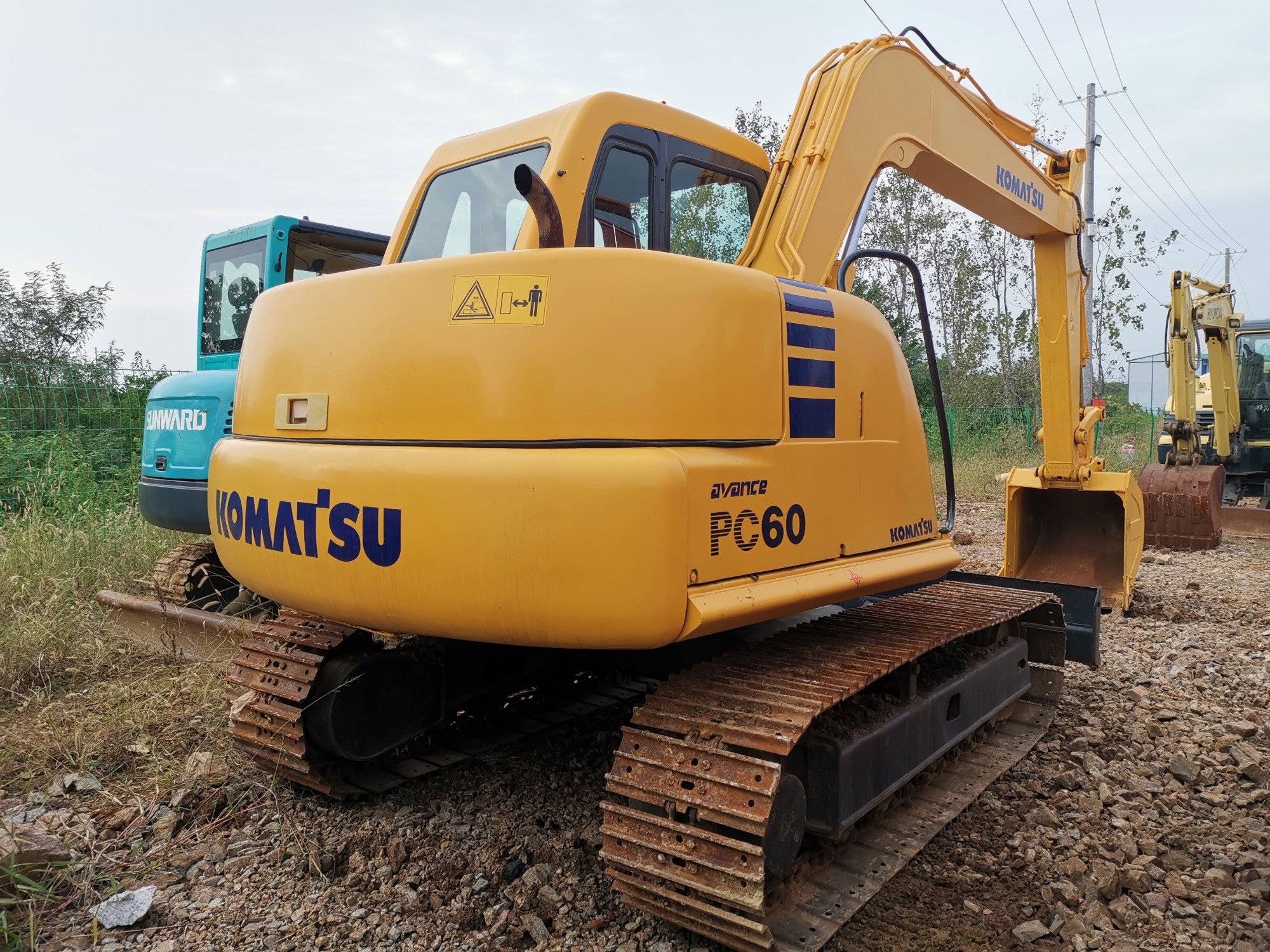 Excavator - Komatsu 6 ton mini excavator, KOMATSU PC55MR-2, 60-7 mini crawler excavator