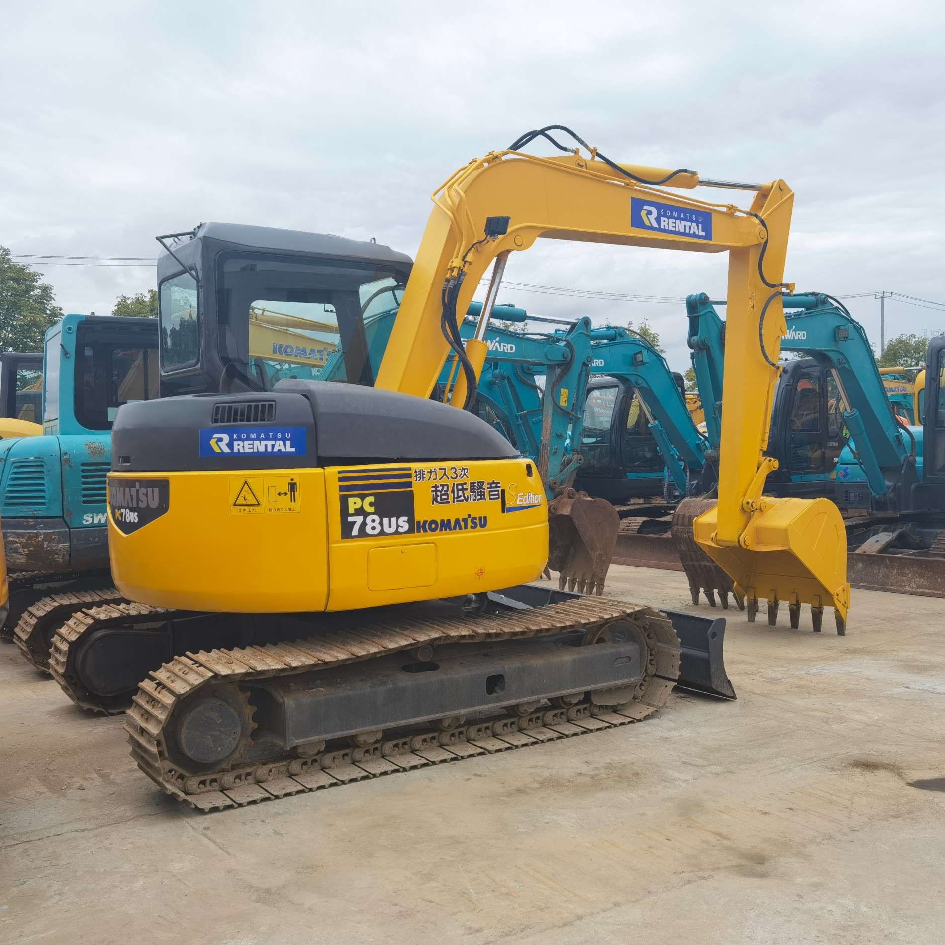 Excavator - Komatsu 8 ton excavator, KOMATSU PC78US, 128, 138 crawler excavator