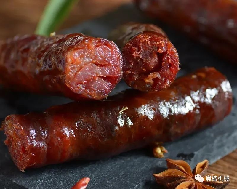 Proseso ng pinausukang sausage