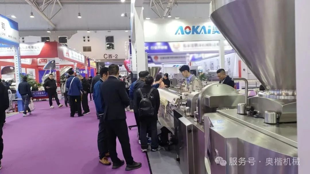 Automatic sausage packaging line