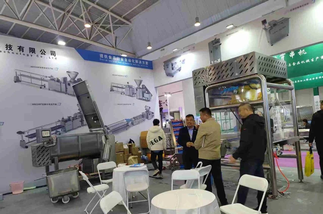 Automatic sausage packaging line