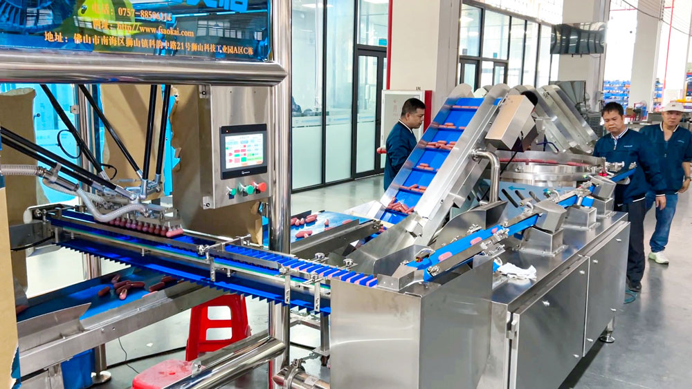 thermoforming vacuum packaging machine