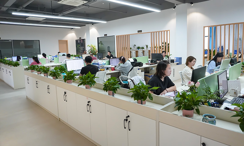 Офисная среда и заводская выставка