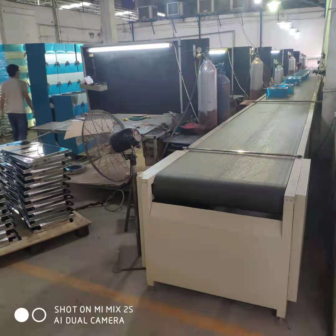 welding line.jpg